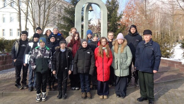 К ДНЮ ЗАЩИТНИКОВ ОТЕЧЕСТВА.  20  ФЕВРАЛЯ У НАС В ГОСТЯХ ПОБЫВАЛИ УЧАЩИЕСЯ СТРИГОВСКОЙ СРЕДНЕЙ ШКОЛЫ КОБРИНСКОГО РАЙОНА